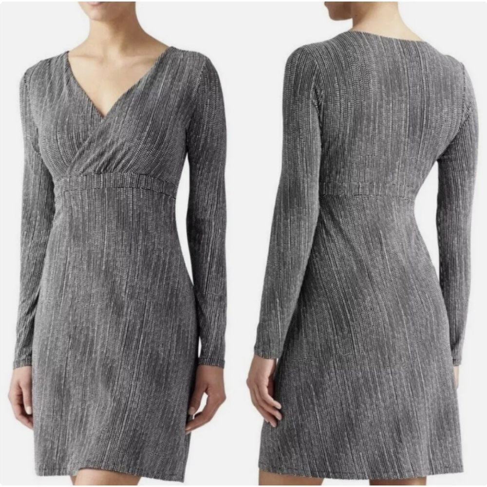 Athleta Black and White Micro Dot Wrap It Up Faux Wrap Dress Sz Medium Stretchy